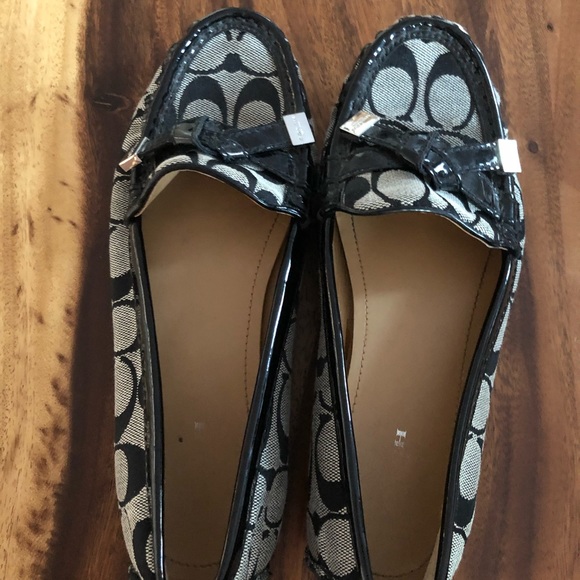 Coach shoes never worn without box - Picture 2 of 5